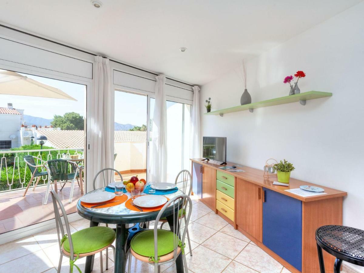 Apartment Palmiers I-10 By Interhome Llança Exteriér fotografie